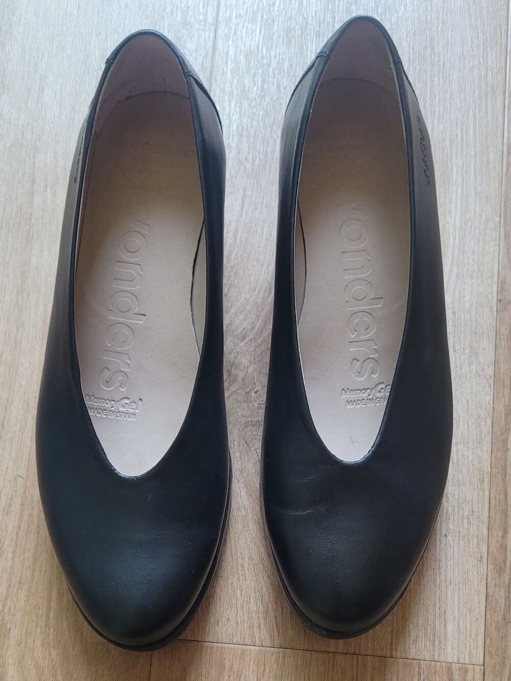 Wonders Brand Wedge Shoes